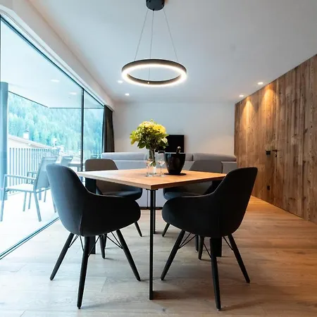 Insignis Apartment *